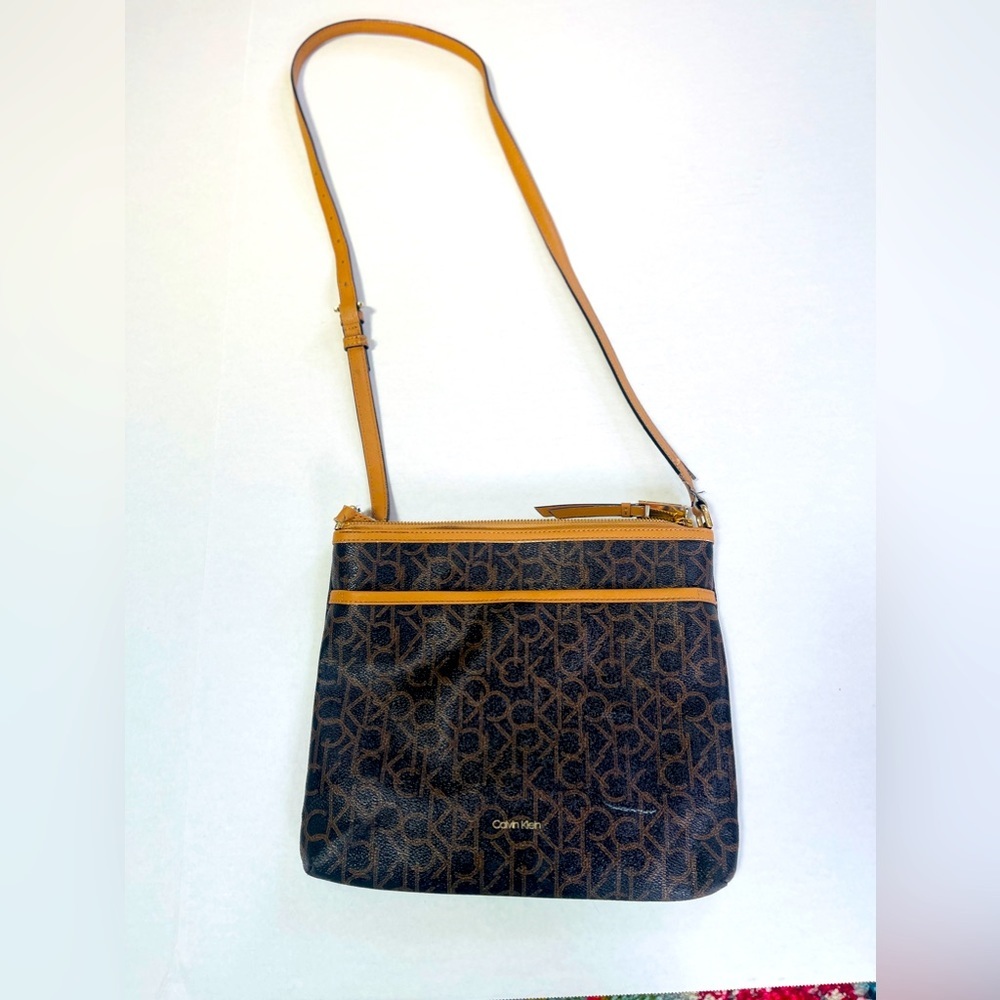 Calvin Klein Hudson Brown Signature Top Zip Flat Crossbody Handbag RN54163